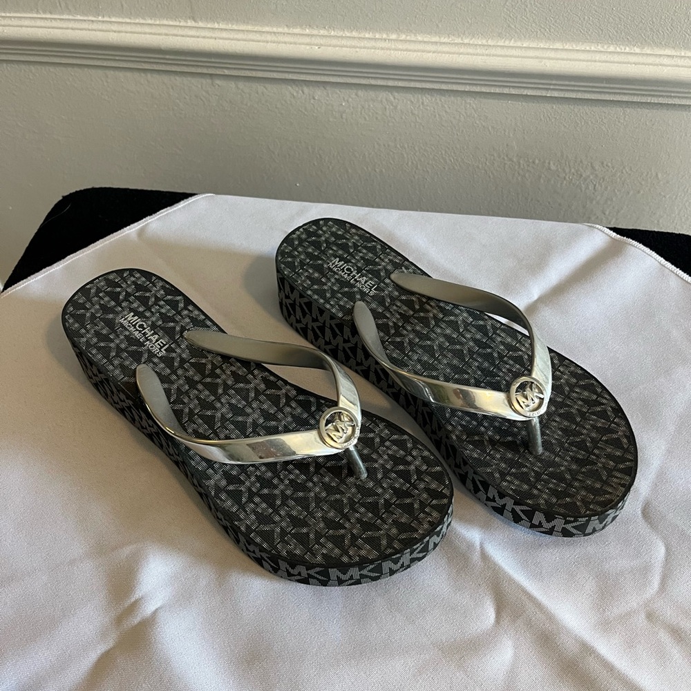 Michael Kors Metallic Silver Flip Flops (never worn)